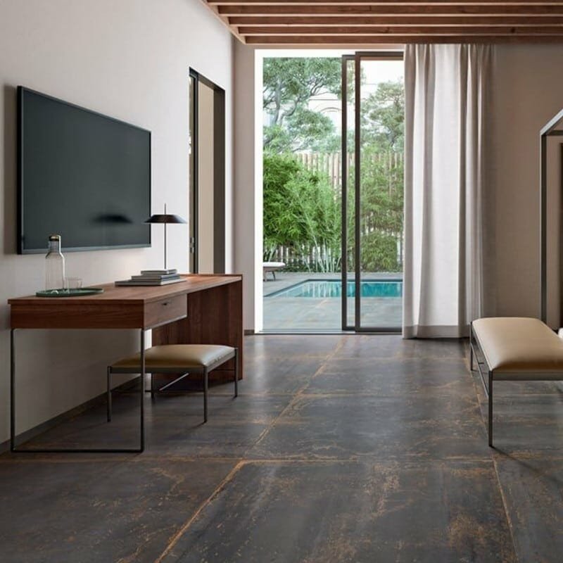 Metallook-Tegels-Oxide-Iron-60×120-Ijzer-Donkerbruin-Roestlook-Sfeer
