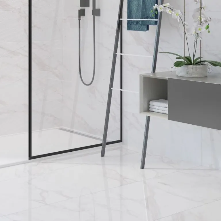 Marmerlook 60x60 - Prissmacer Ess. Isis Wit Mat Sfeer